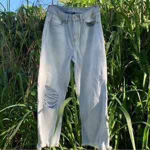 LIGHT WASH HIGH RISE DISTRESSED DENIM